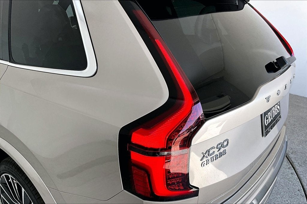 2027 Volvo XC90 B6 Plus 7-Seater