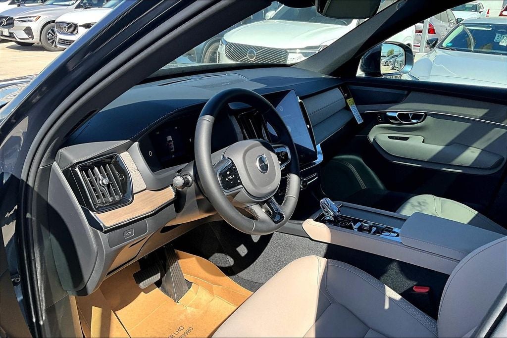 2026 Volvo XC90 B6 Plus 7-Seater