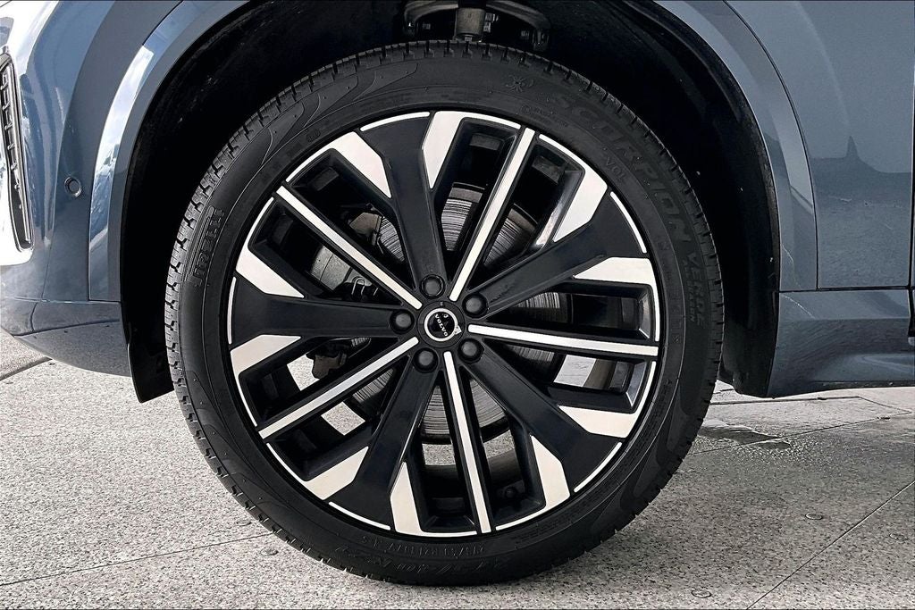 2026 Volvo XC90 B6 Plus 7-Seater
