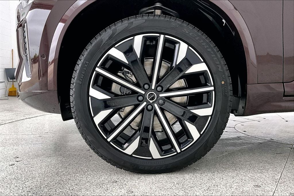 2026 Volvo XC90 B6 Plus 7-Seater