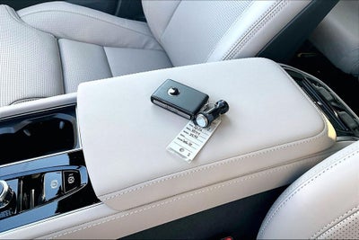 2026 Volvo XC90 B6 Ultra