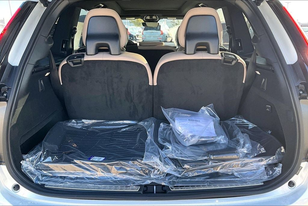 2026 Volvo XC90 B6 Ultra