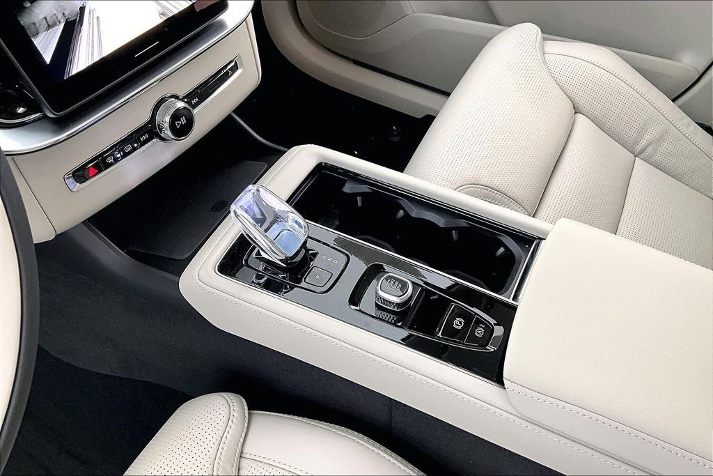 2026 Volvo XC90 B6 Ultra