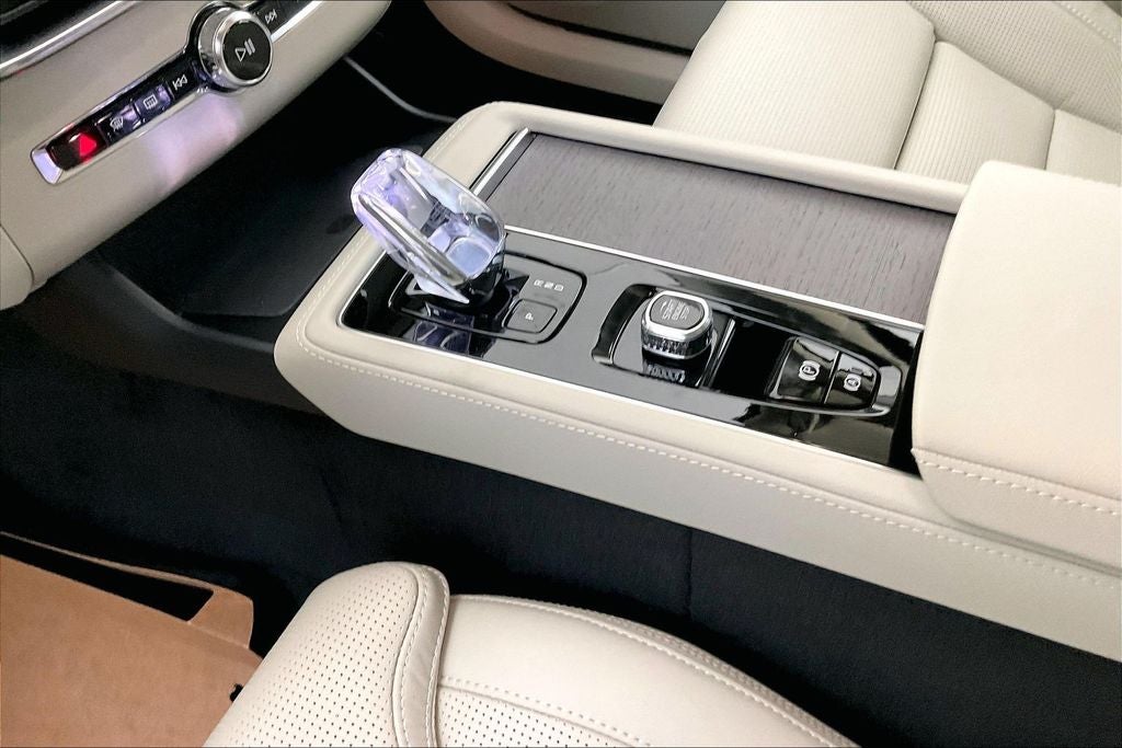 2026 Volvo XC90 B6 Ultra