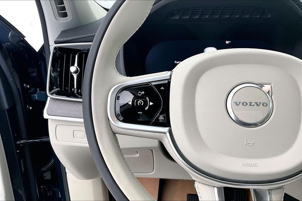 2026 Volvo XC90 B6 Ultra