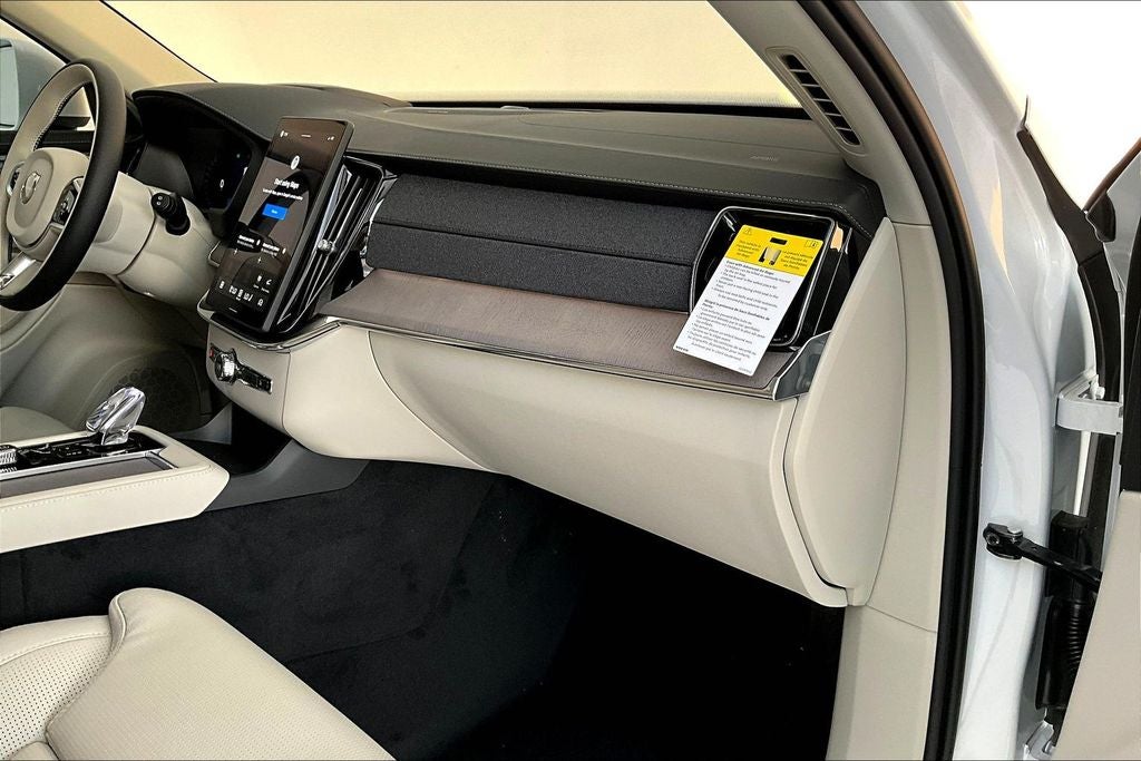 2026 Volvo XC90 B6 Ultra
