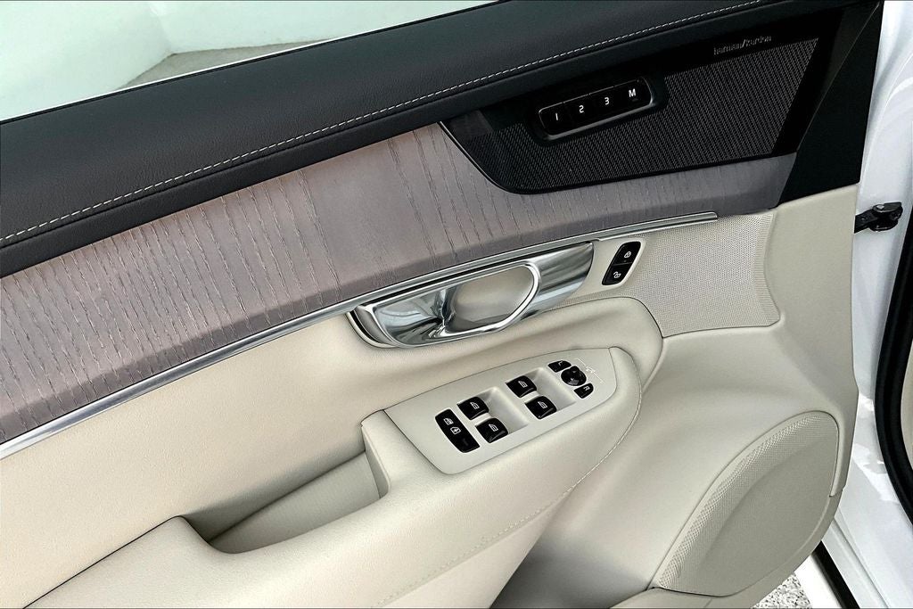 2026 Volvo XC90 B6 Ultra