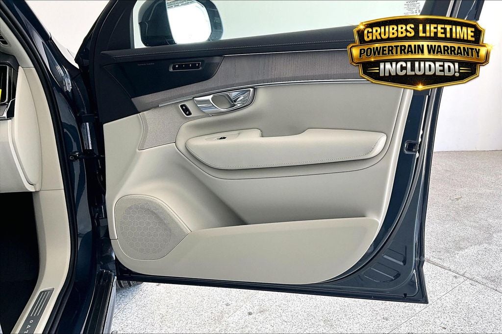 2026 Volvo XC90 B6 Ultra