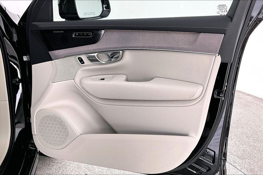 2026 Volvo XC90 B6 Ultra