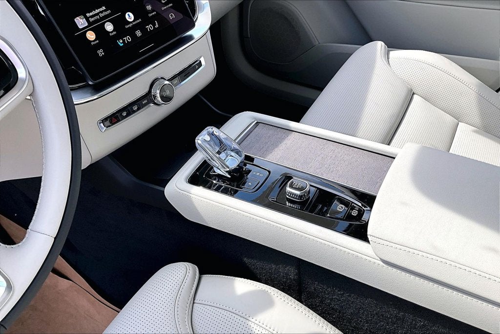 2027 Volvo XC90 B6 Ultra