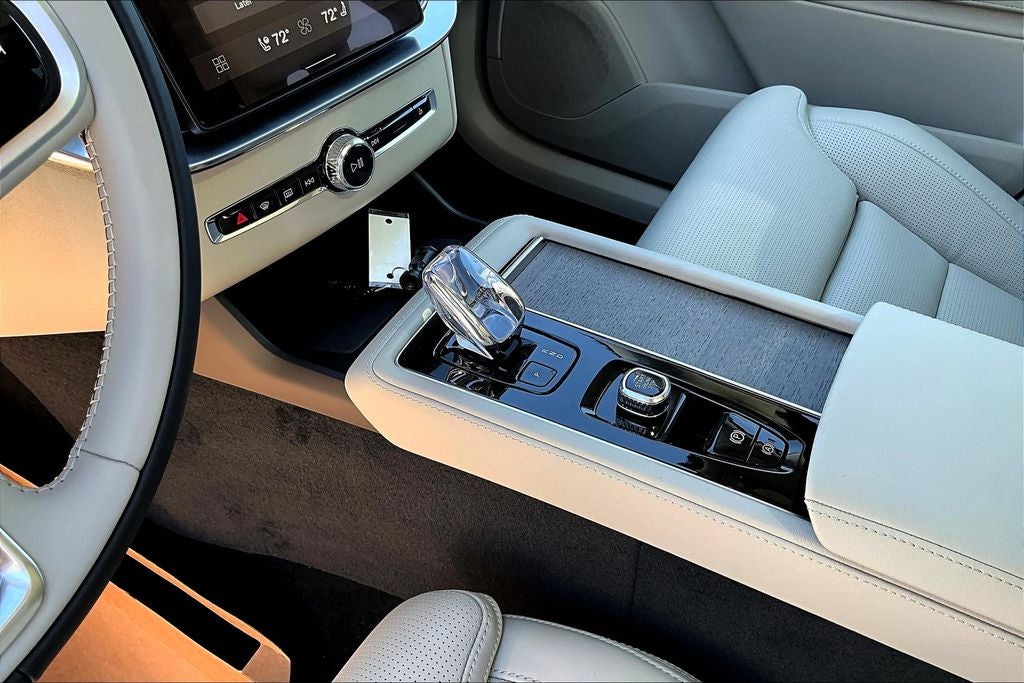 2026 Volvo XC90 B6 Ultra