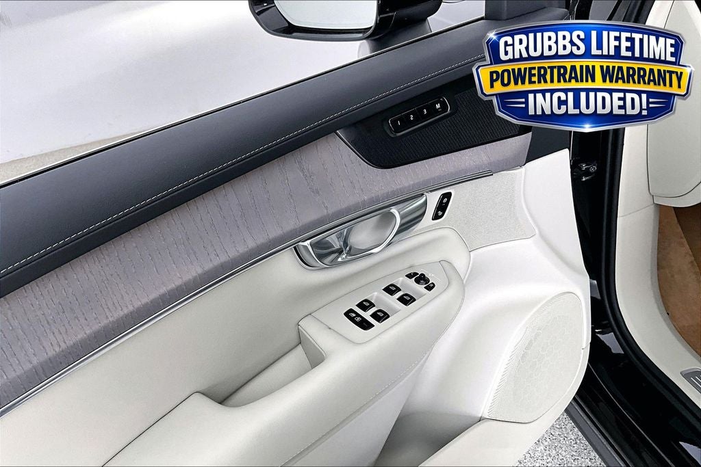 2026 Volvo XC90 B6 Ultra