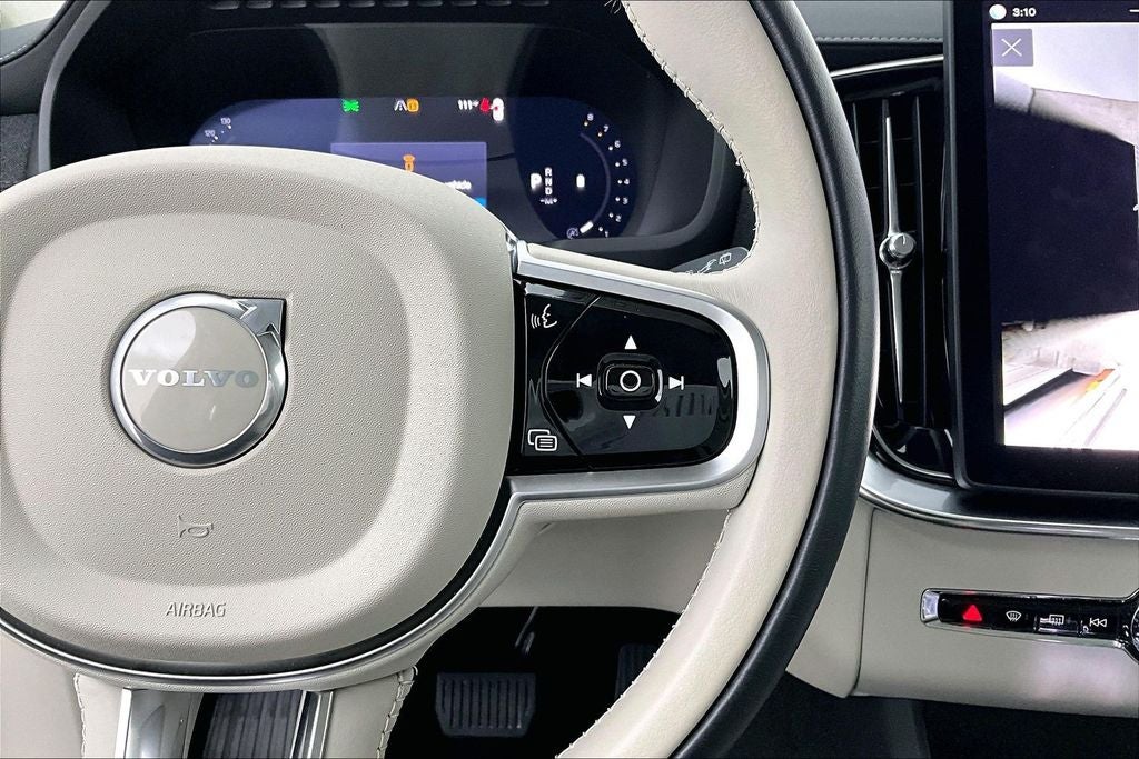 2025 Volvo XC90 B6 Ultra 2025.5