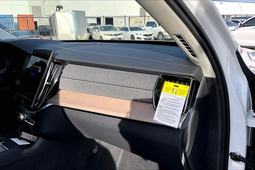 2026 Volvo XC90 B6 Core