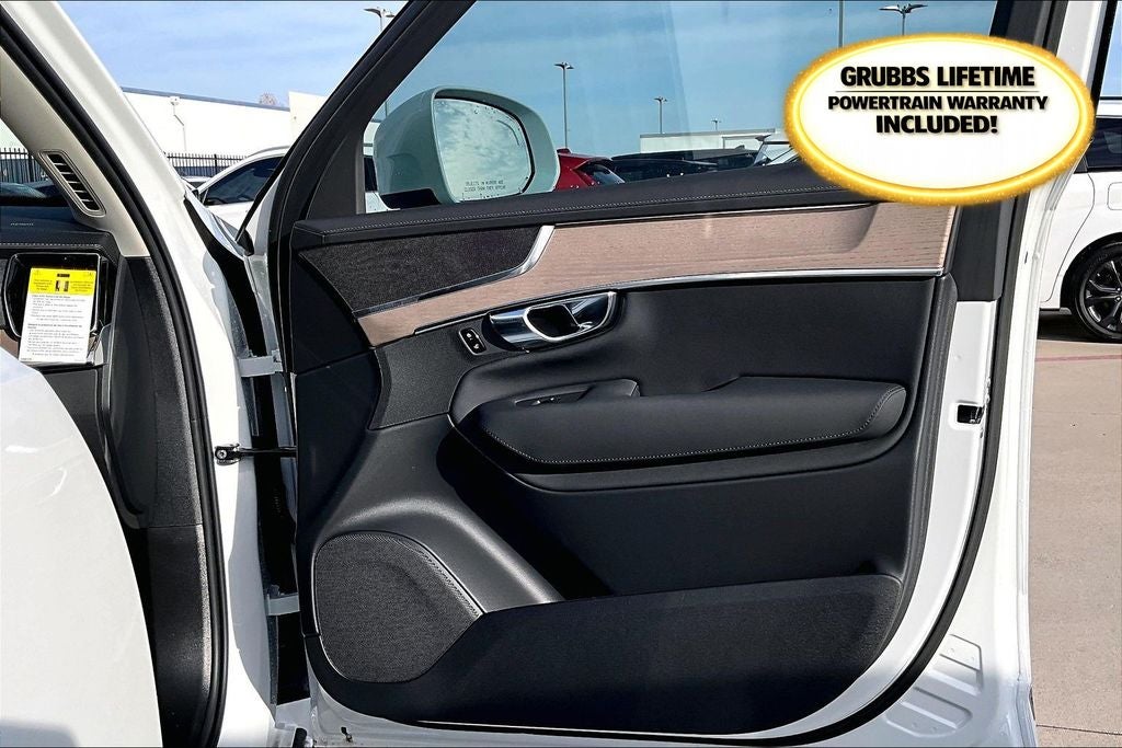 2026 Volvo XC90 B6 Core