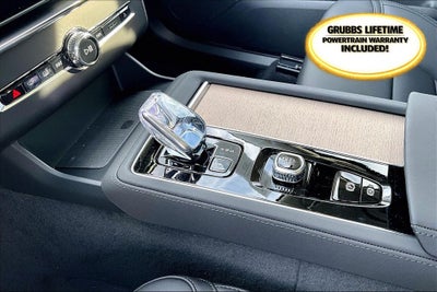 2026 Volvo XC90 B6 Core