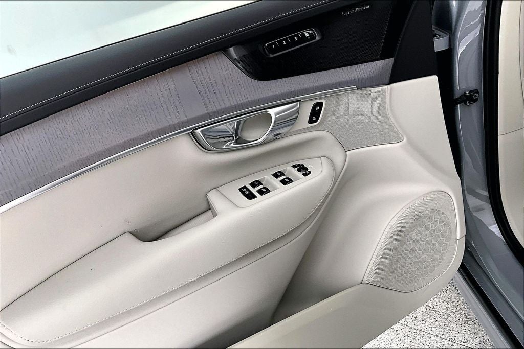 2026 Volvo XC90 B6 Ultra