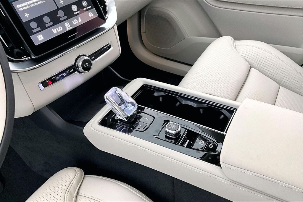 2026 Volvo XC90 B6 Ultra