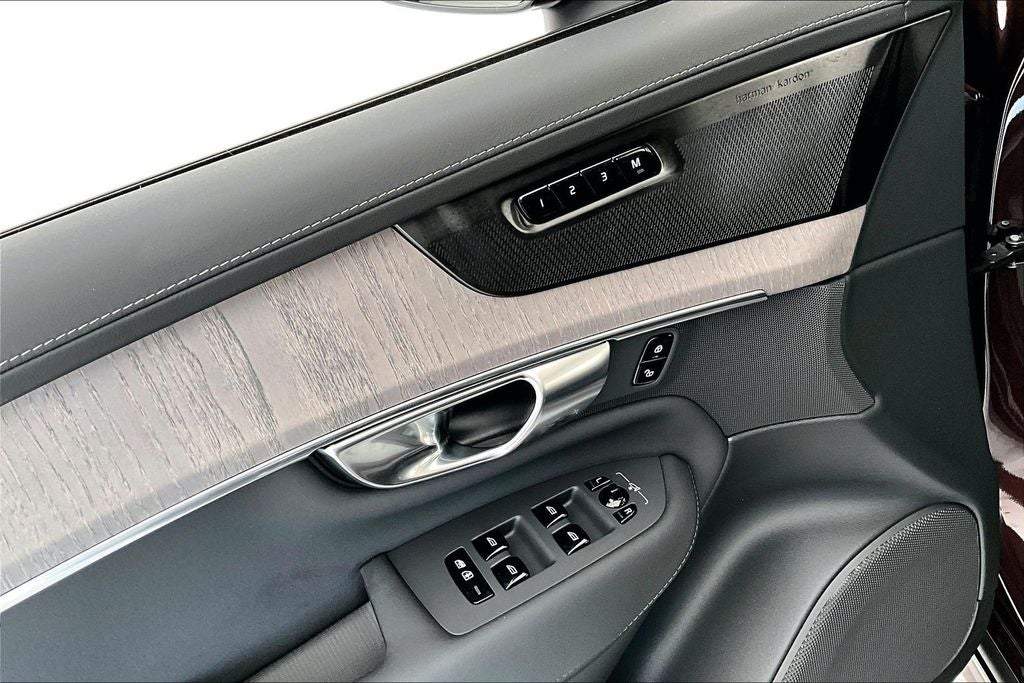 2026 Volvo XC90 B6 Ultra
