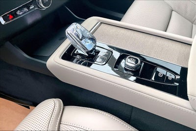 2026 Volvo XC90 B6 Ultra