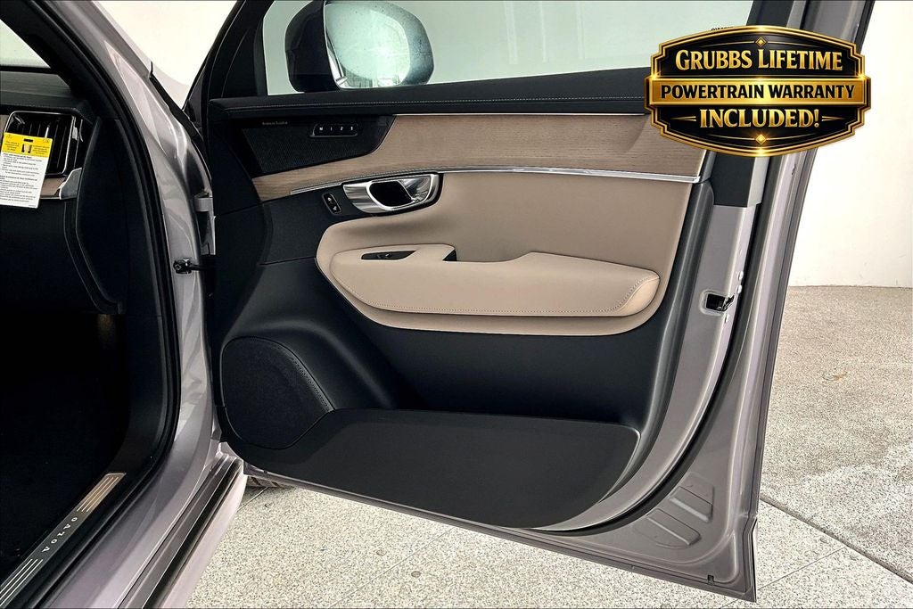 2026 Volvo XC90 B6 Ultra