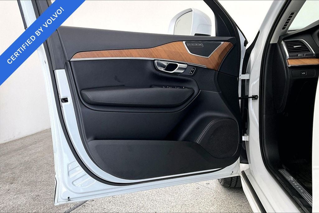 2023 Volvo XC90 B6 Core