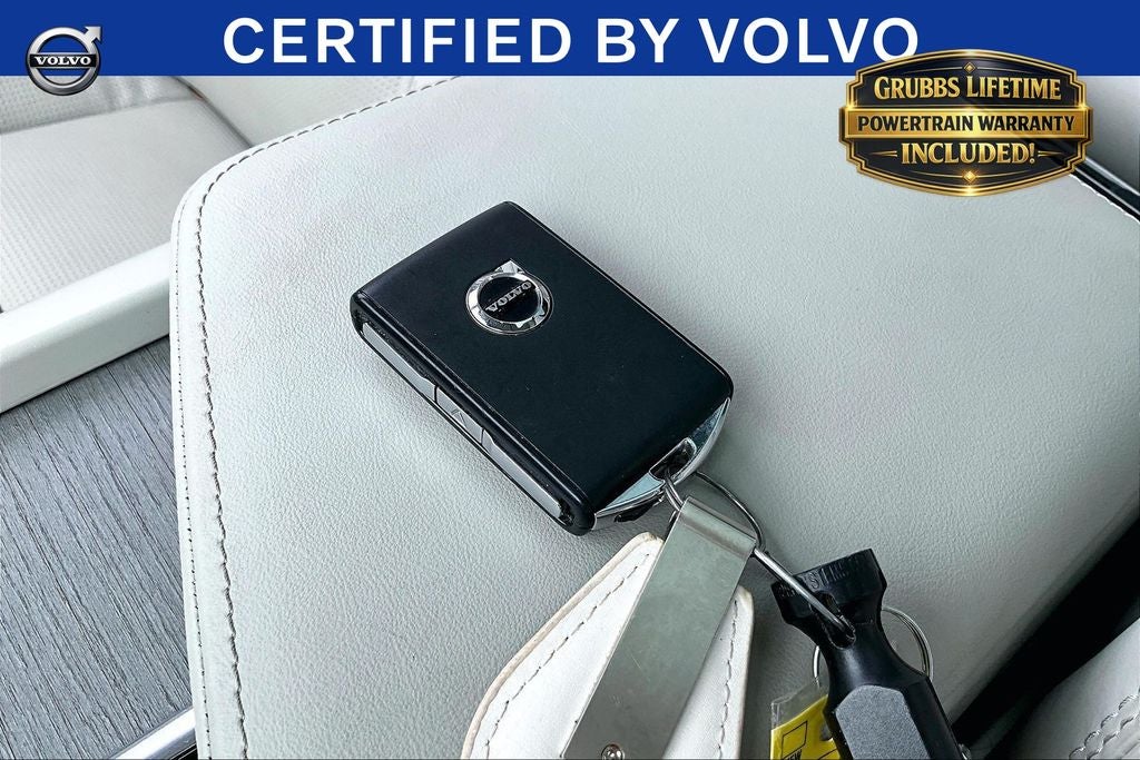 2023 Volvo XC60 B6 Ultimate Bright Theme