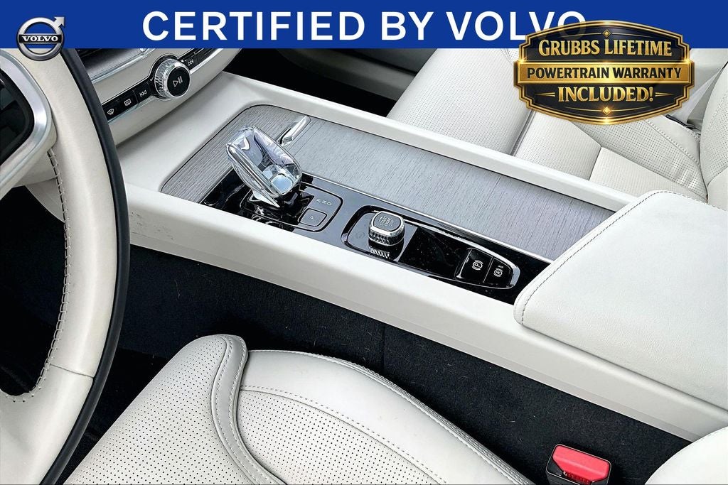 2023 Volvo XC60 B6 Ultimate Bright Theme