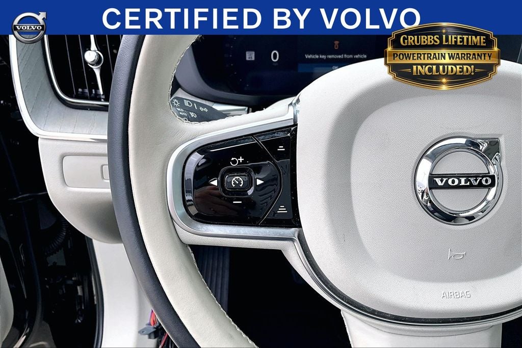 2023 Volvo XC60 B6 Ultimate Bright Theme