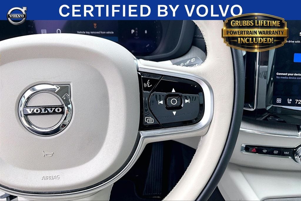 2023 Volvo XC60 B6 Ultimate Bright Theme