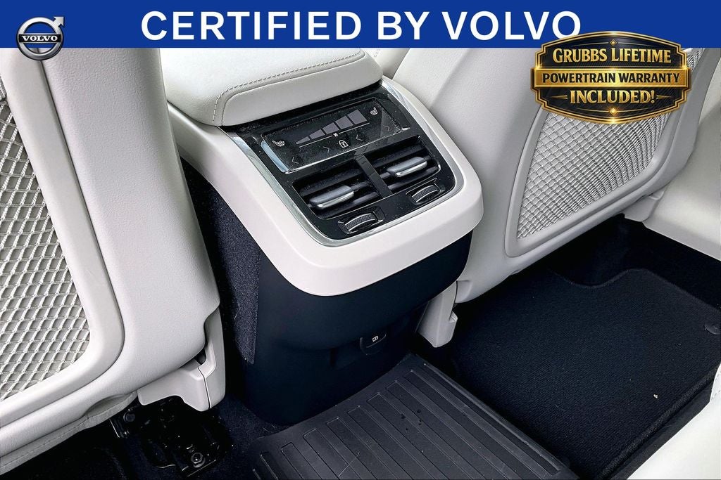 2023 Volvo XC60 B6 Ultimate Bright Theme
