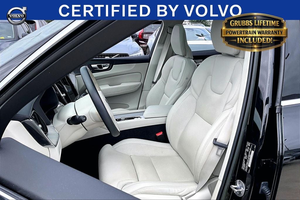 2023 Volvo XC60 B6 Ultimate Bright Theme
