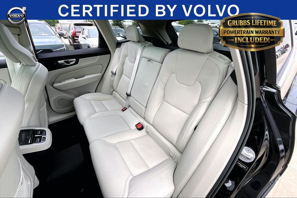 2023 Volvo XC60 B6 Ultimate Bright Theme