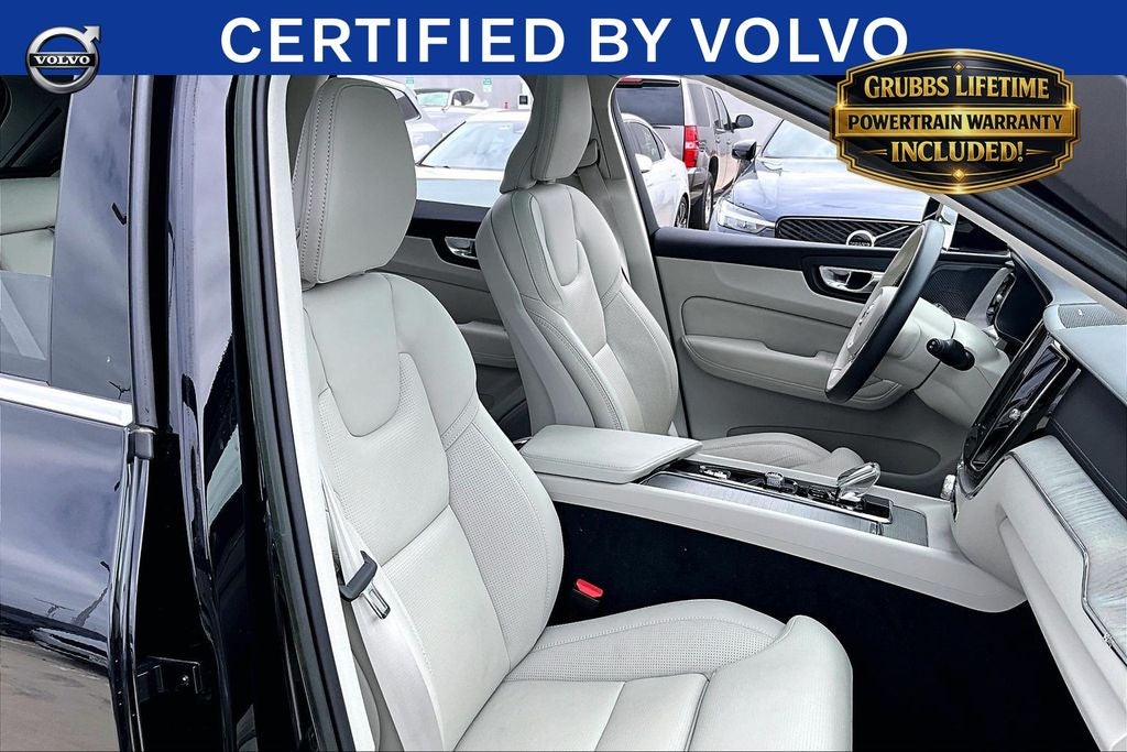 2023 Volvo XC60 B6 Ultimate Bright Theme