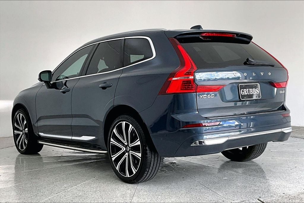 2023 Volvo XC60 B6 Ultimate Bright Theme