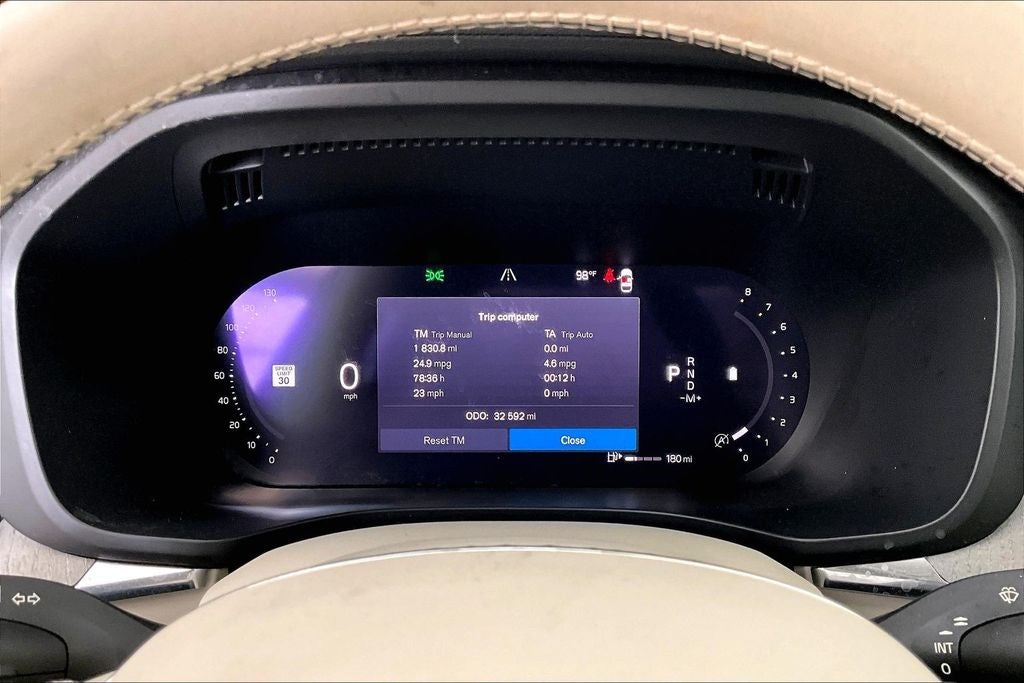 2023 Volvo XC60 B6 Ultimate Bright Theme