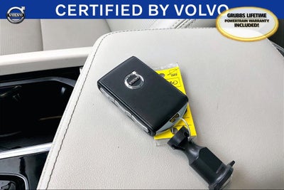 2023 Volvo XC60 B6 Ultimate Dark Theme