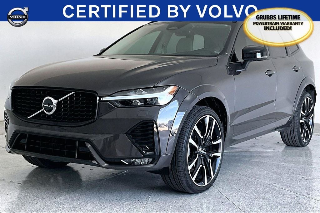 2023 Volvo XC60 B6 Ultimate Dark Theme