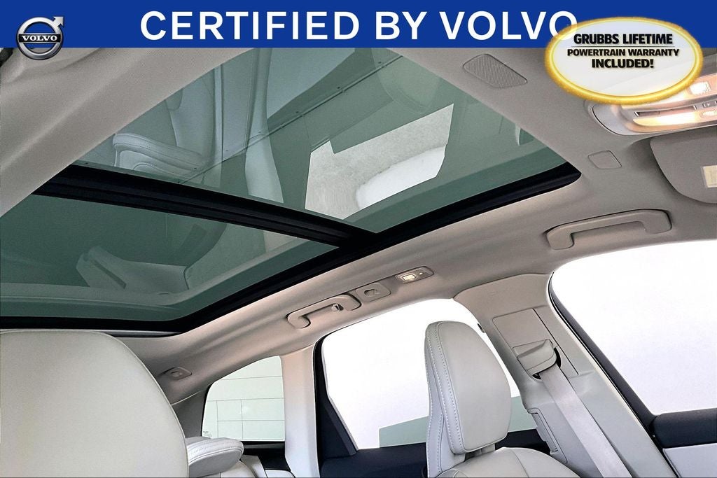 2023 Volvo XC60 B6 Ultimate Dark Theme