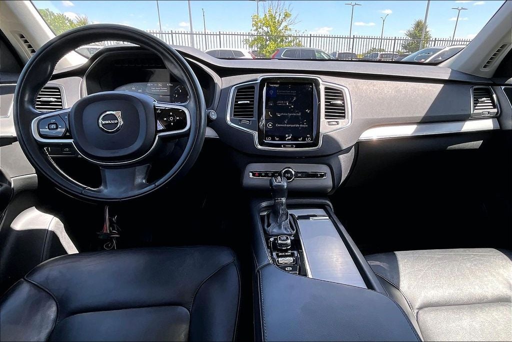 2021 Volvo XC90 T5 Momentum