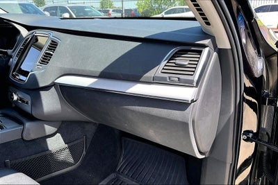 2021 Volvo XC90 T5 Momentum