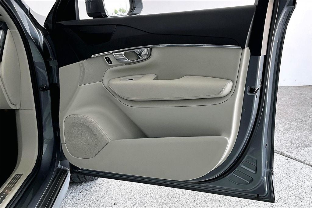 2020 Volvo XC90 T5 Momentum