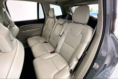 2020 Volvo XC90 T5 Momentum