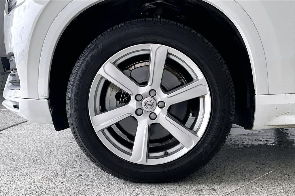 2021 Volvo XC90 T5 Momentum