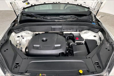 2021 Volvo XC90 T5 Momentum