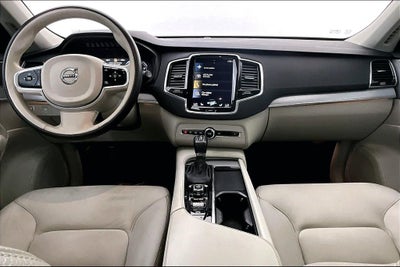2021 Volvo XC90 T5 Momentum