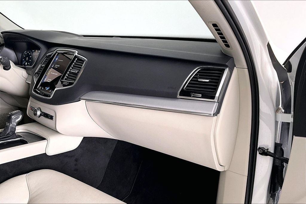 2021 Volvo XC90 T5 Momentum