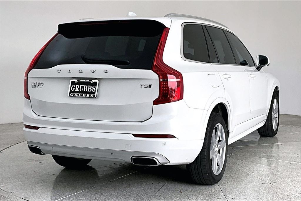 2021 Volvo XC90 T5 Momentum