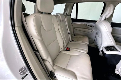 2021 Volvo XC90 T5 Momentum