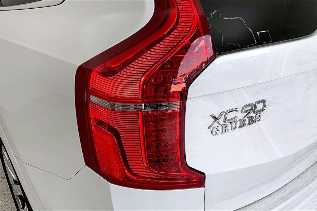 2021 Volvo XC90 T5 Momentum